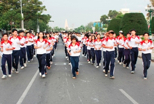 Chạy vì Trường Sa – Chào năm mới 2012